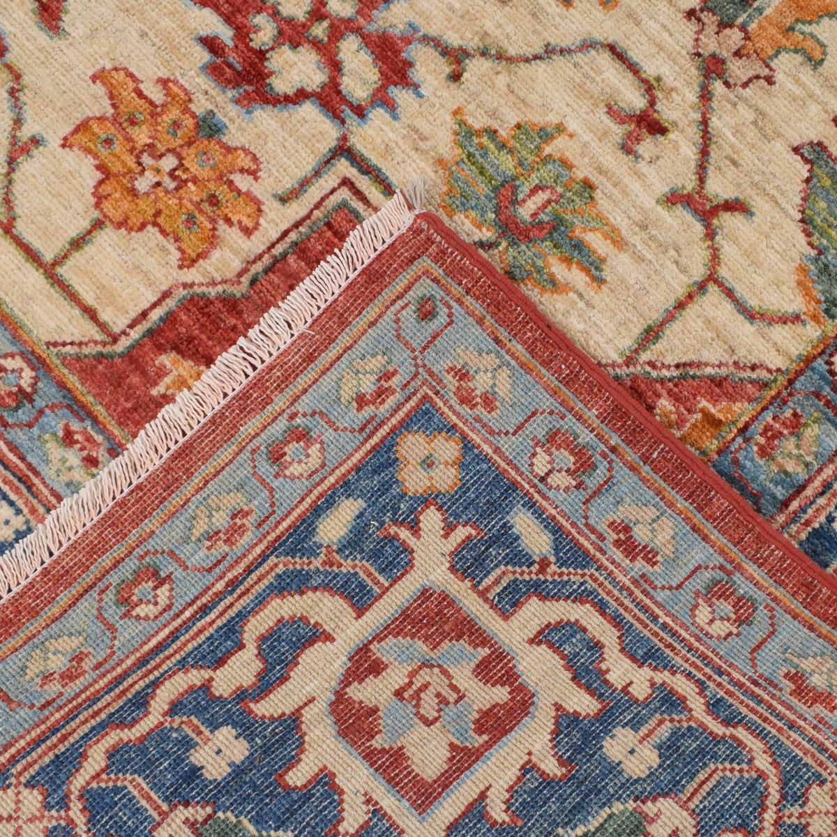 Hand Knotted Heriz Rug 247 x 296 cm (ID 8597325512875)