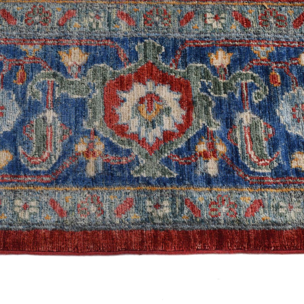 Handmade Heriz Oriental Wool Area Rug 250x303 cm (ID B20010)