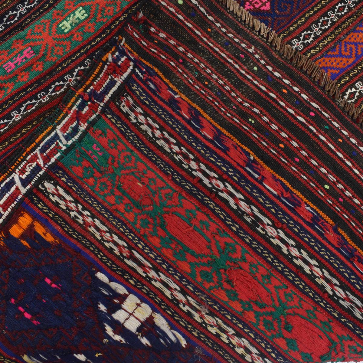 Bedroom Flatweave Kilim 4' 7" x 6' 11" (ft) - No. B20249