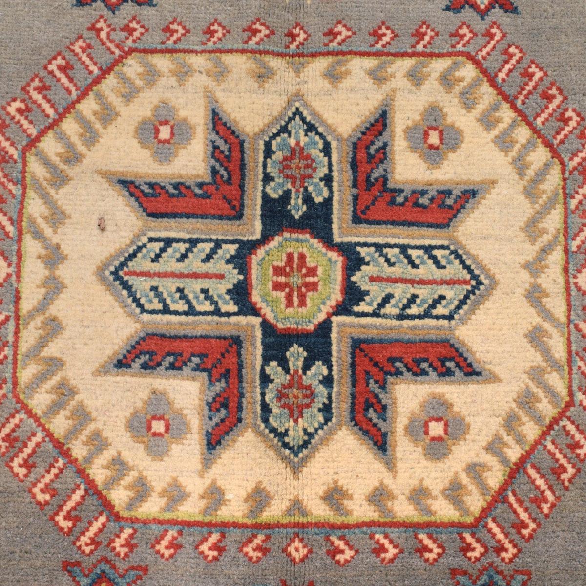 Handmade Kazak Wool Area Rug 67 by 96 in (ID:P26483)