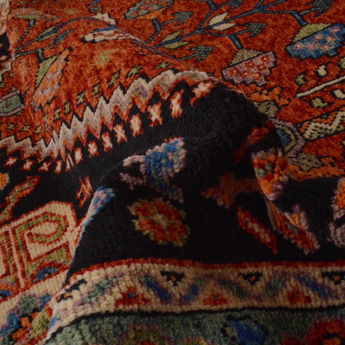 Handmade Wool Shirazi Rug 195 x 289 (cm) (ID P35678)