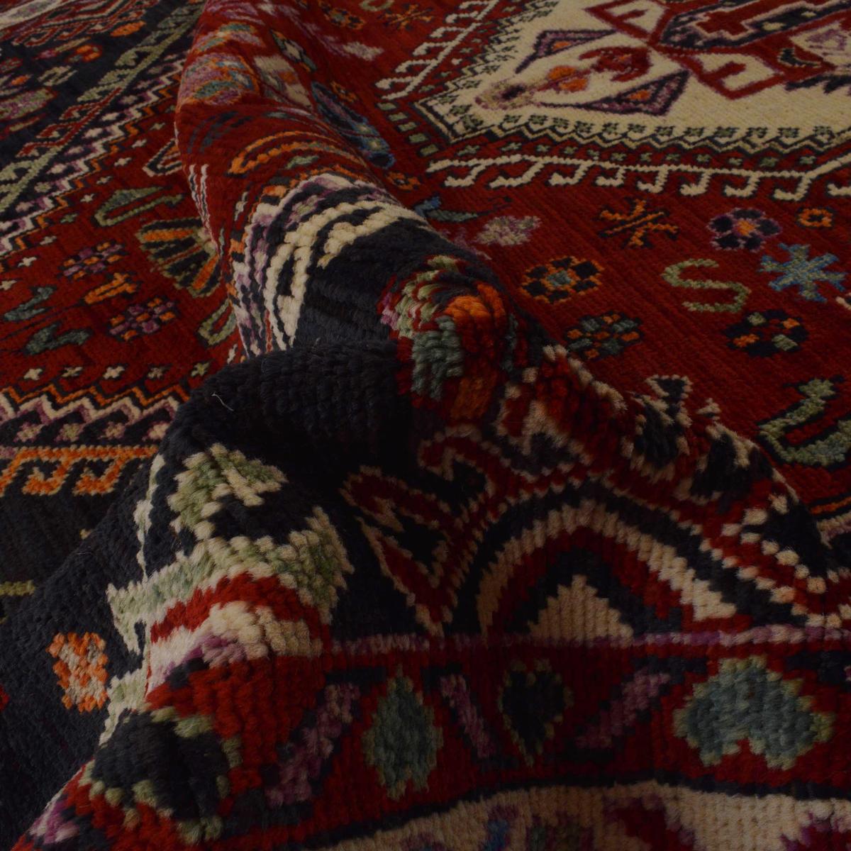 Handmade Red Shirazi Wool Area Rug 6'7x9'4 (ID P35681)