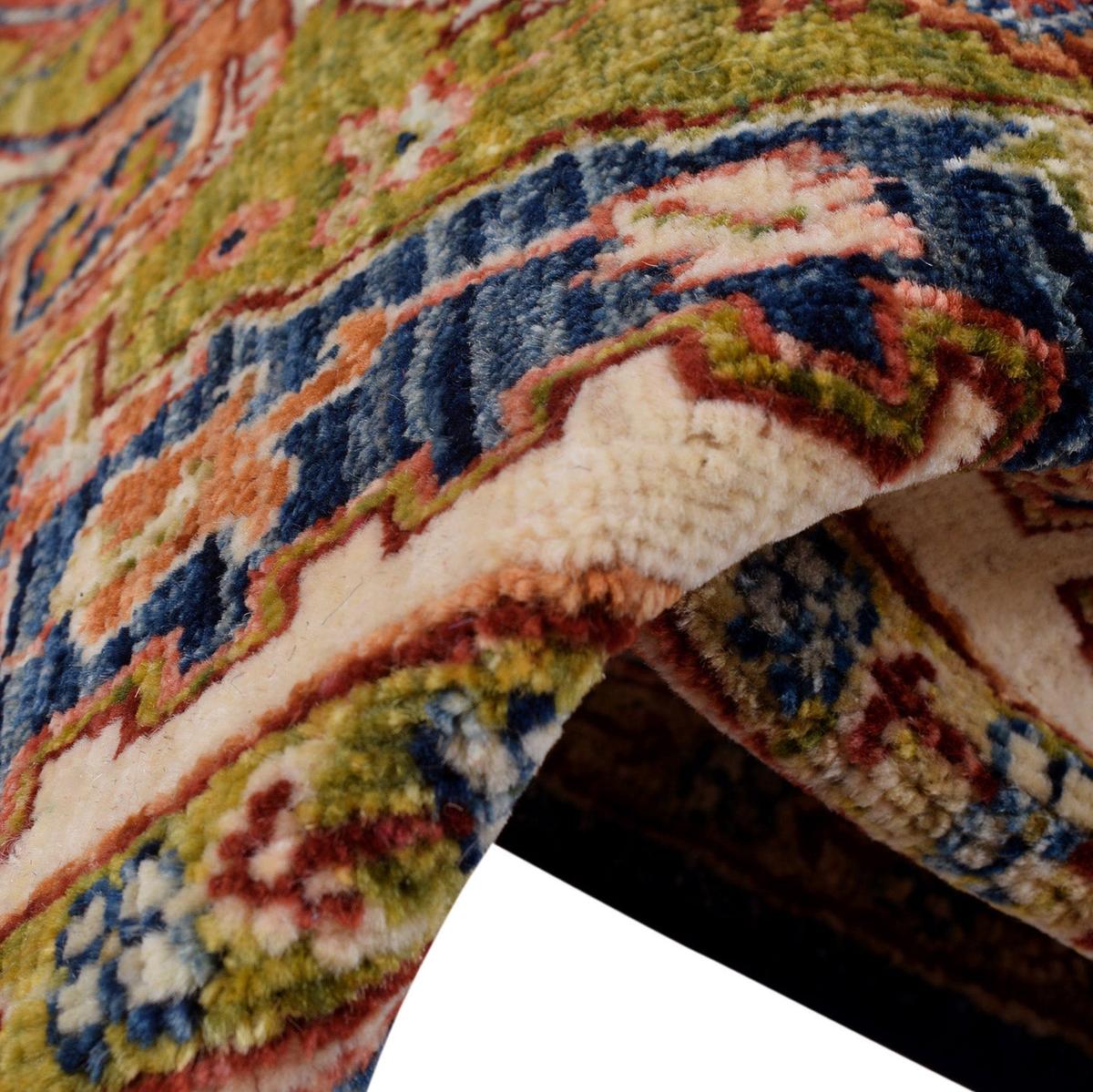 Handmade Heriz Wool Area Rug 3'9 x 5'7 (ID R24273)